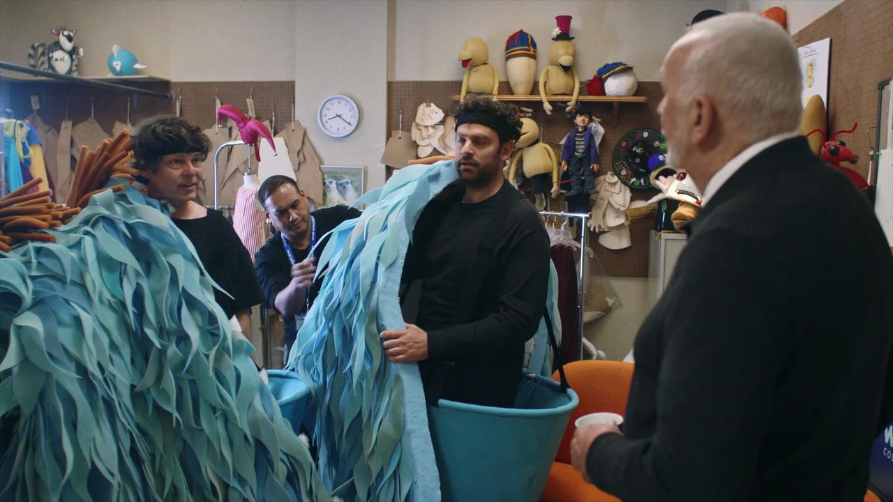 Kidding 2018 S01 02 1080p AMZN Webrip x265 10bit EAC3 5 1 Ainz TAoE