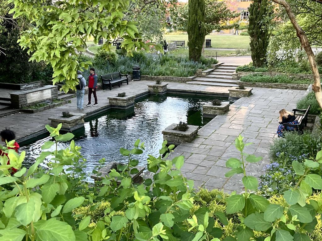 Пёстрая лента. Путешествие по сельским дорогам Англии в мае 2025 г.