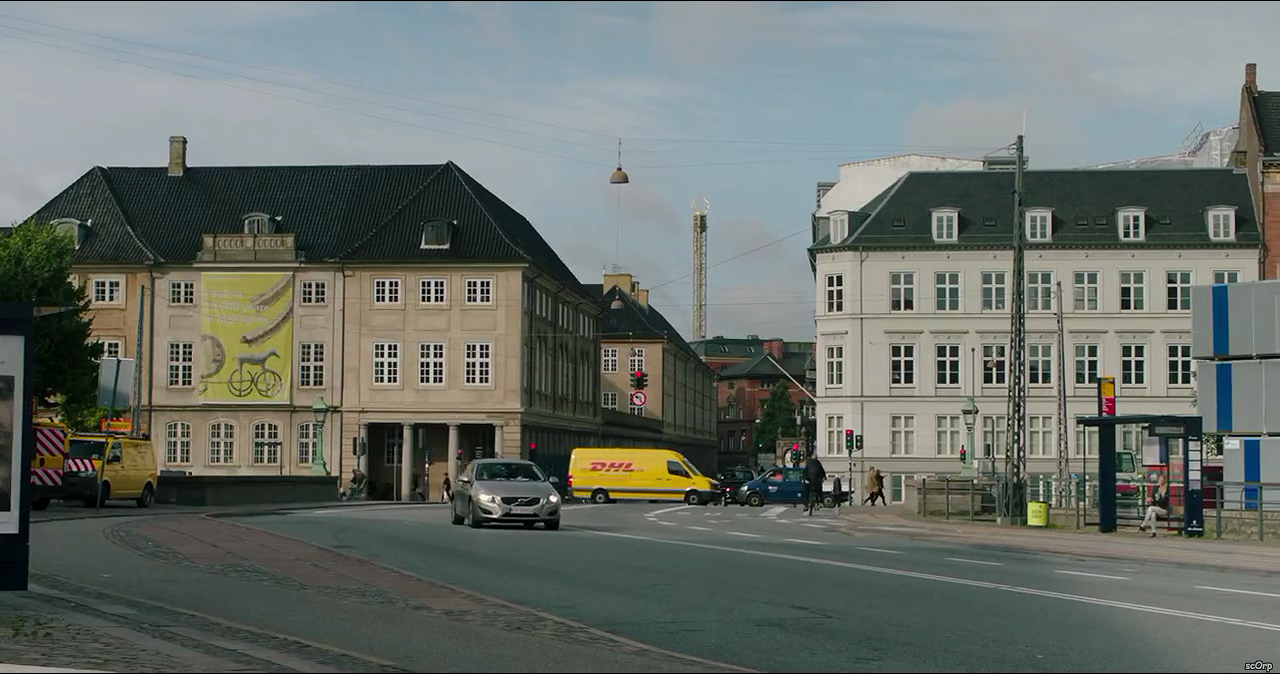 Domino.2019.720p.WEB-DL.x264-AAC-www.300mbunited.me--scOrp.mkv_2