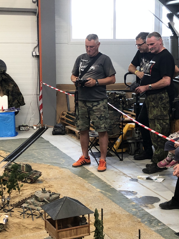 8740009C-4D5E-43FE-97BA-288F2058E82B