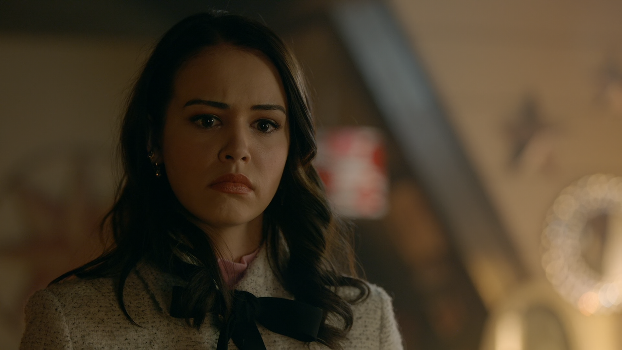 Legacies.S03E11.You.Can't.Run.From.Who.You.Are.1080p.10bit.AMZN.WEB-DL.DDP5.1.HEVC-Vyndros.mkv_snaps