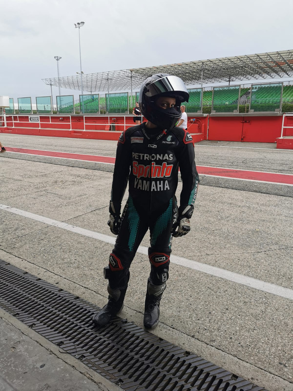 4F60E3F8-9F36-4C00-BD35-8C40053DD205