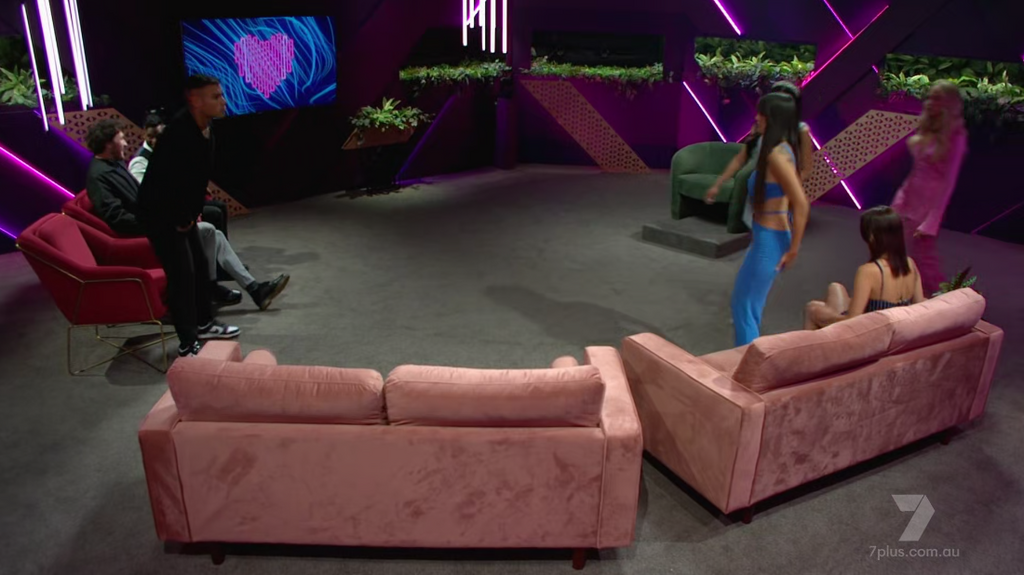 [Image: bgx2o5wlg5c9.png]