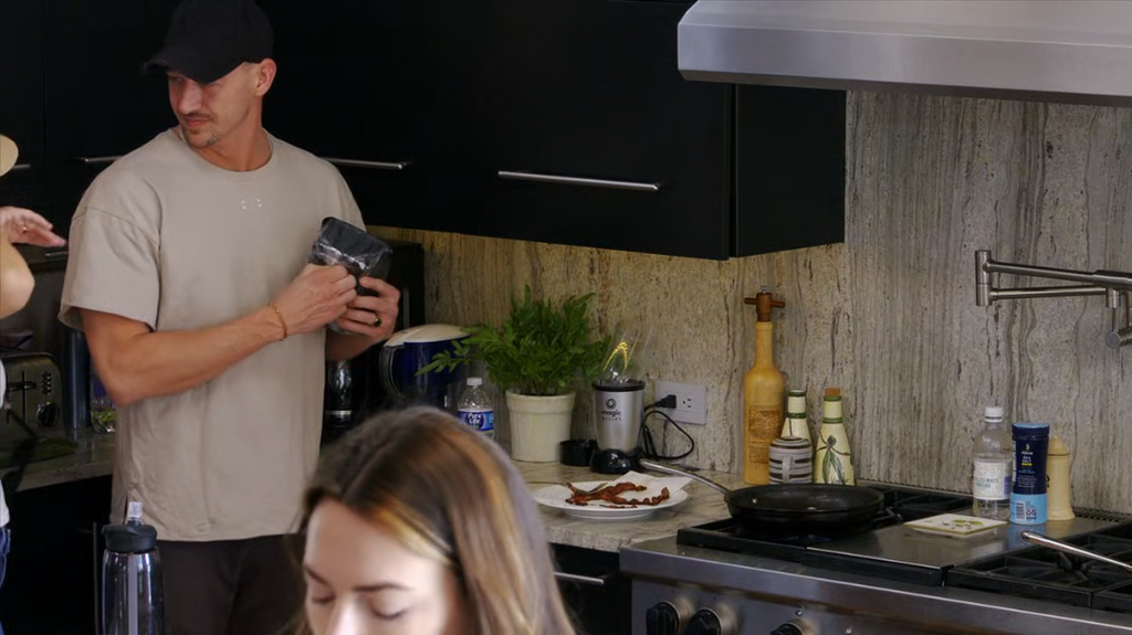 [Image: 8jr0w8qjej7w.png]