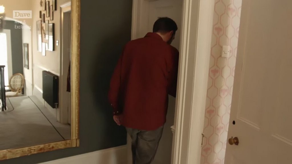 [Image: dsdyxqk2v186.jpg]