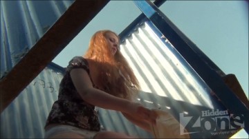 [Image: Voyeur15745074452.jpg]