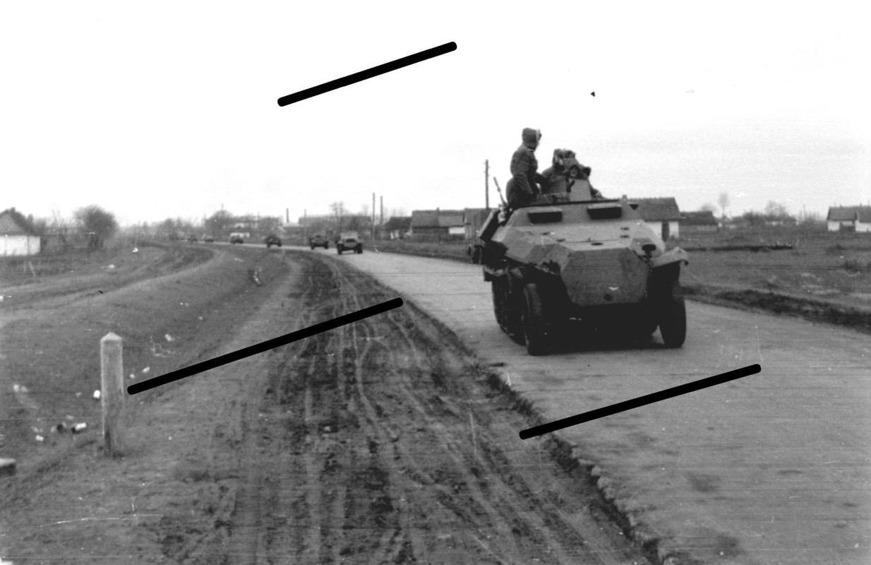 Rußland Ostfront Deutscher Schützenpanzerwagen Sd.Kfz.MG