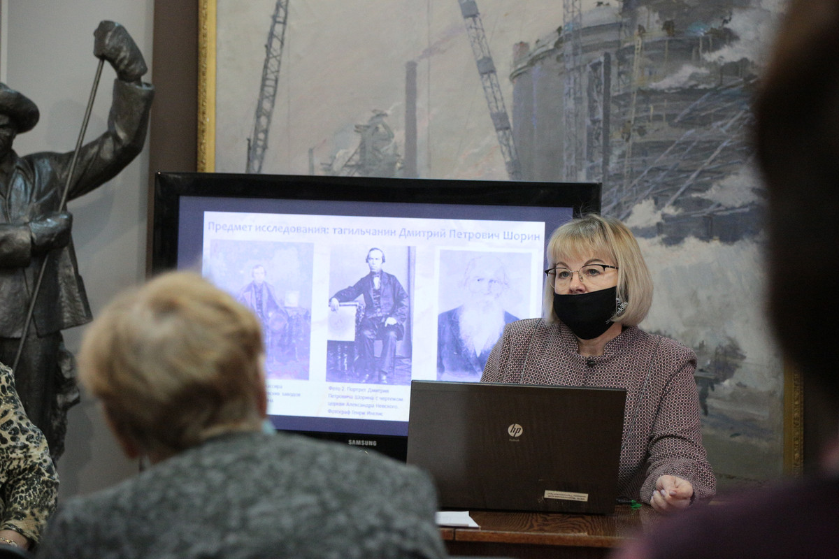 Доклад о Д.П. Шорине читает Е.В. Юдина