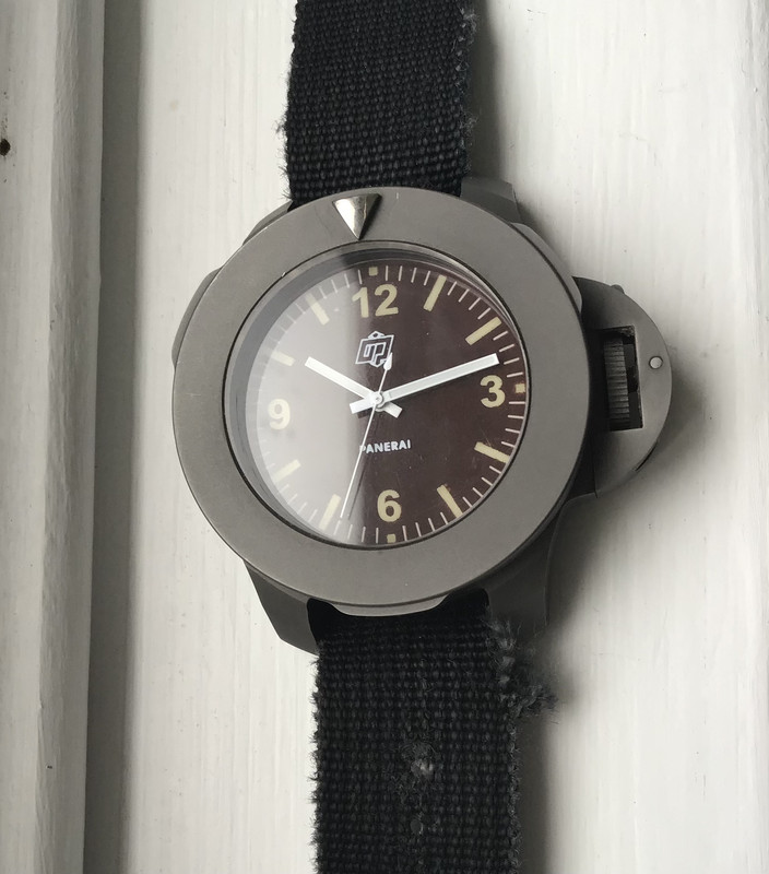 F6F2DF42-5F99-462D-945F-7AB2A05FF551