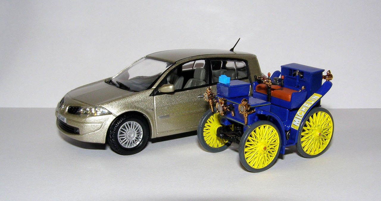 1895 Michelin L'Eclair Racing Car (Designed by Peugeot) (IXO Mod