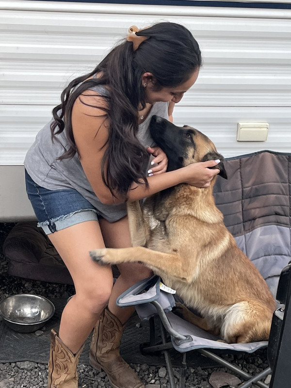 8082FA4A-53EA-4280-A695-673C0C9CB6DC