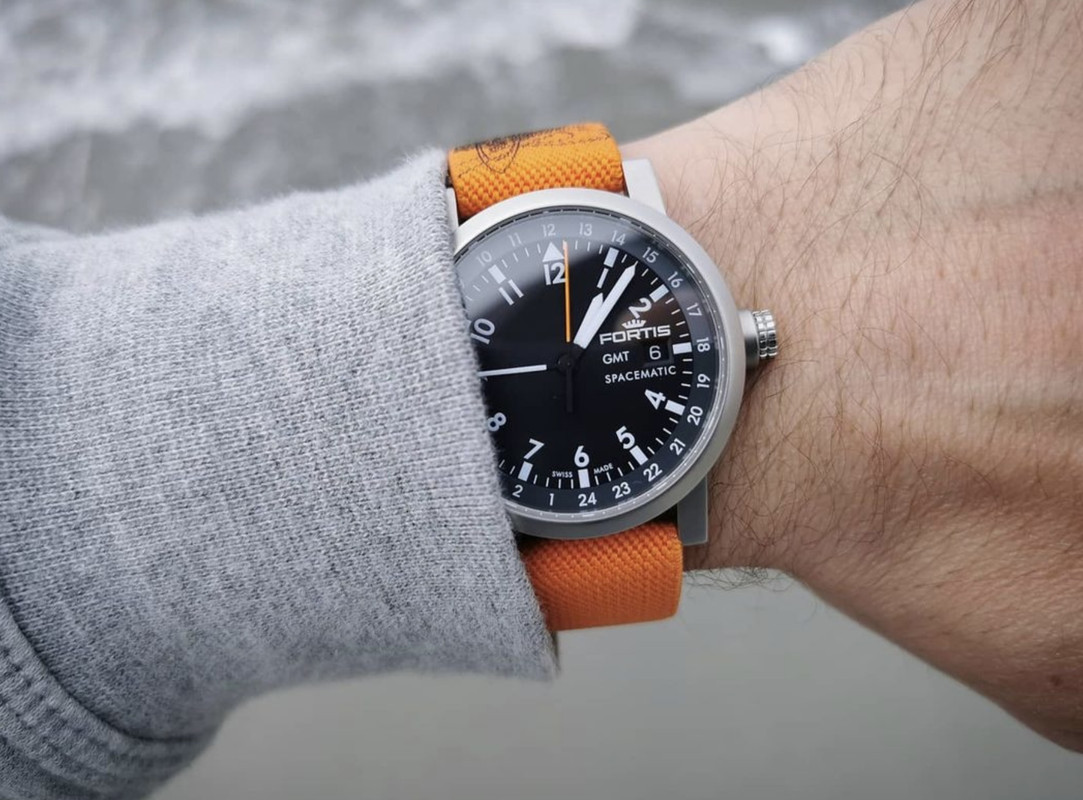 185DB5B8-C306-4F15-8066-BE2B4215F4BD