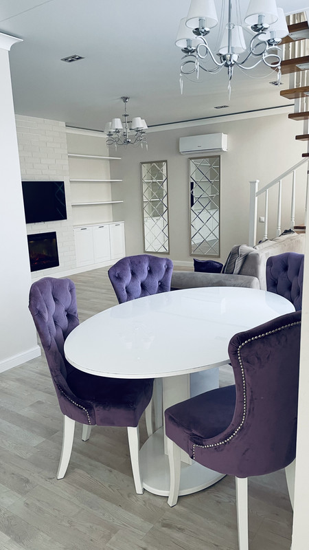 F53CA06F-01E0-46B6-A432-8676A5D2F873