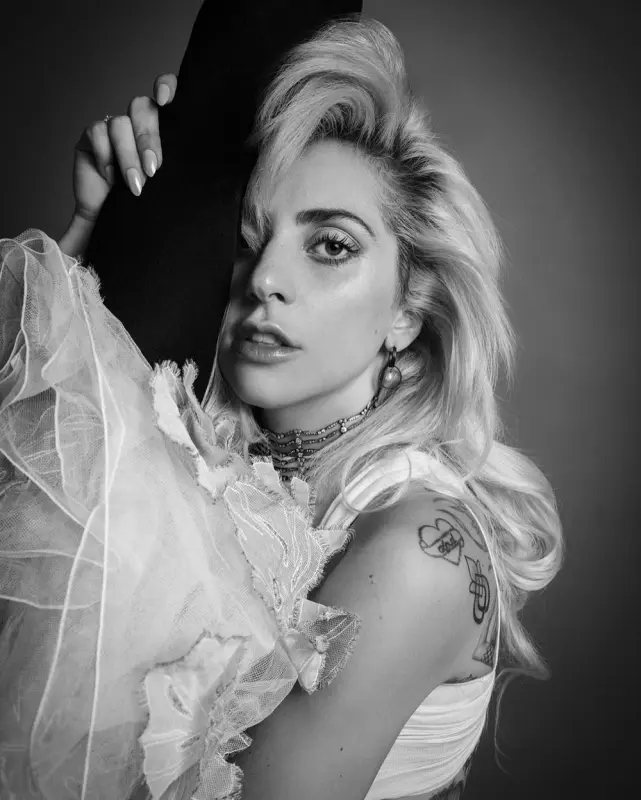 9-23-16-Inez-and-Vinoodh-005.webp