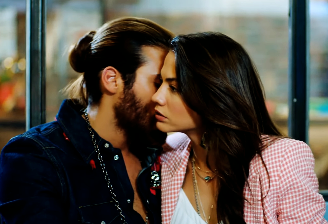 Чичек санем. Джан узнает правду. Джан узнает правду. Джан узнает правду. Джан узнает правду.