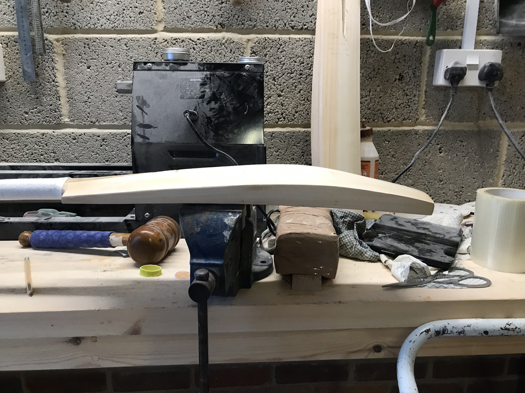 70521585-1555-4596-ABCD-B0B91A8D3515