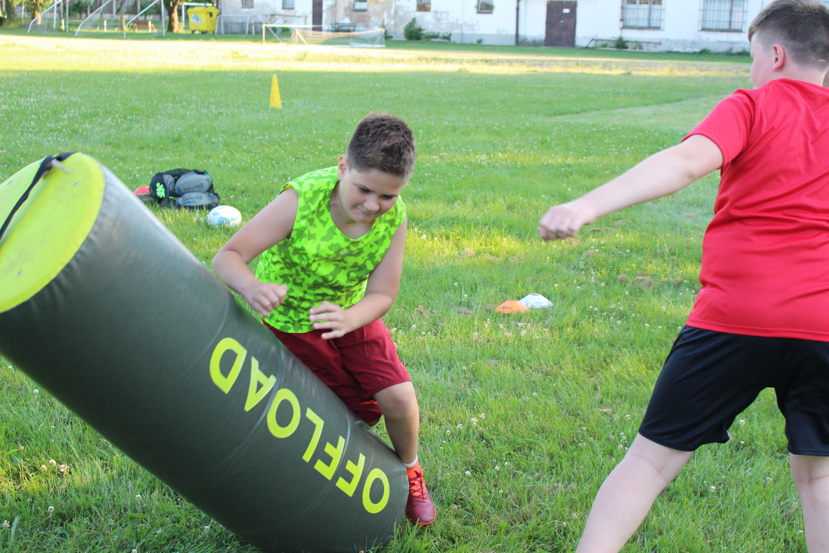 Rugby Slovakia Slovensko ragby sport trening Bratislava Nitra Sala Zilina Trnava Dunajska Streda American football Wrestling Juda Crossfit Fitness Liga Turnaj