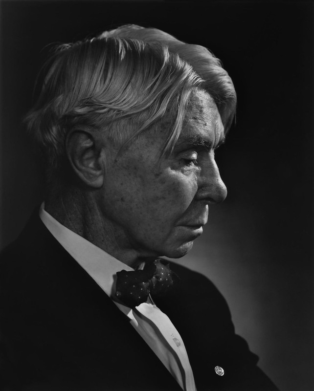 Yousuf-Karsh-Carl-Sandburg-1954-1574x1960
