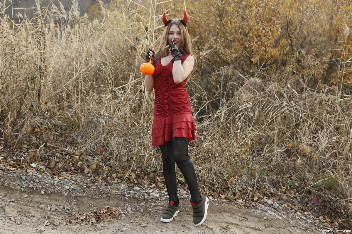 MarvelCharm_Mila-TrickorTreat-022