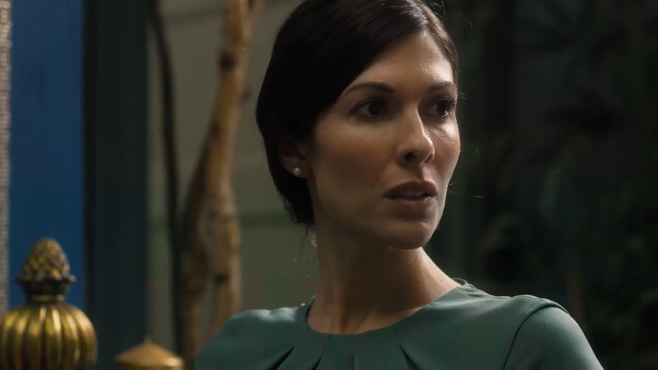 Lies My Sister Told Me 2022 WebRip [Hindi + Tamil + English] 480p, 720p ESub Screenshot