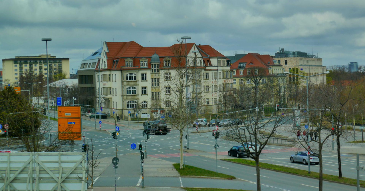 Bild: https://i.postimg.cc/NfBYDf42/P1350047.jpg