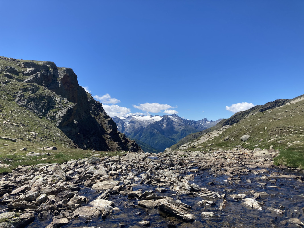 4D9B7878-09FE-49F7-AE2A-F9D2FF2C4487