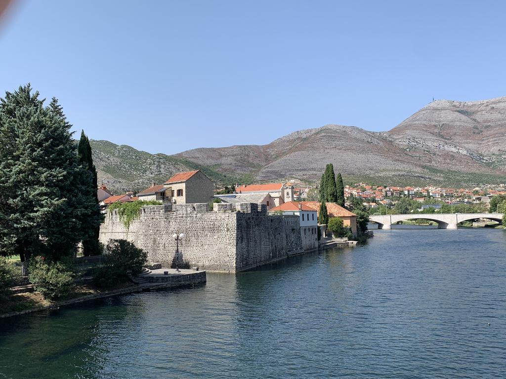 Traslado a Mostar por carretera, llegada y alojamiento - Balcanes - Apulia (7)