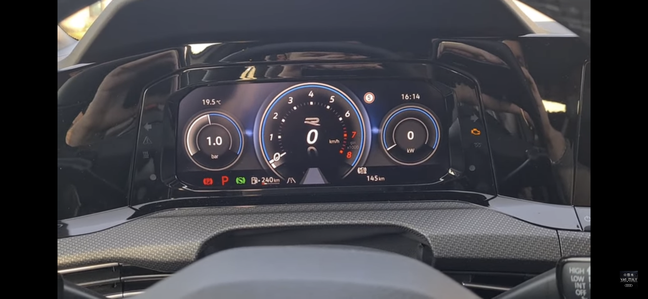 63579C52-55EB-4FAE-ABD7-65463564D806