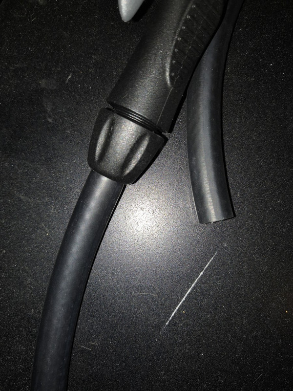 Tubo per pompa di gonfiaggio tipo bicicletta nero Tubo per pompa di gonfiaggio tipo bicicletta nero
