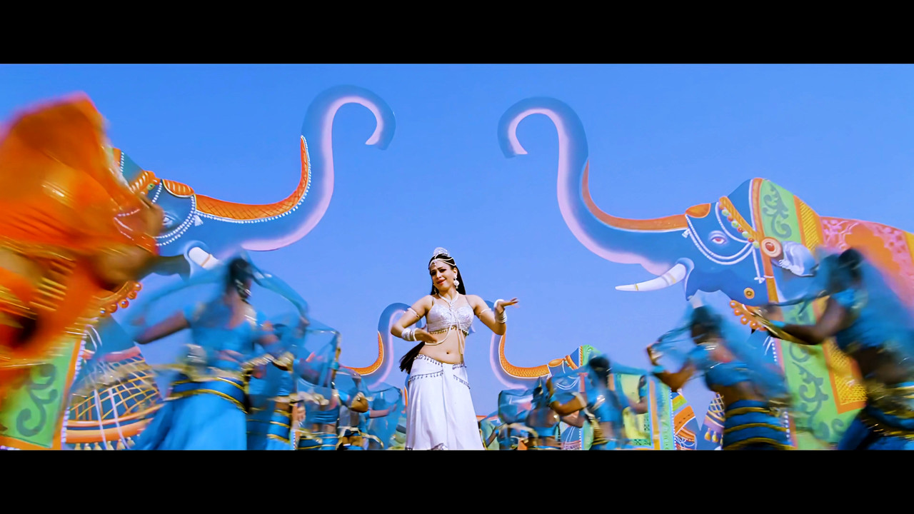 Tamanna Hot Song From Himmatwala Naino Main Sapna 4K (Best Quality).mp4_snapshot_01.47_[2021.04.05_1