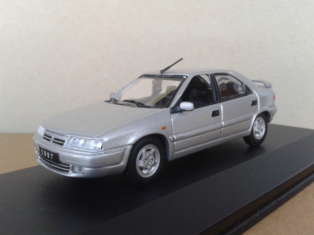 1997 Citroën Xantia V6 Activa (Universal Hobbies-nº 98 Passion Citroën) (3)