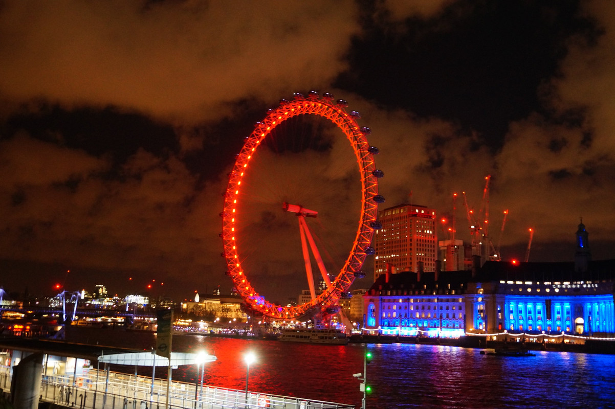 redlondoneye.jpg