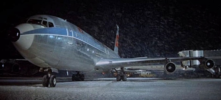 AIRPORT-BOEING-707-1-A-FOTOR.jpg
