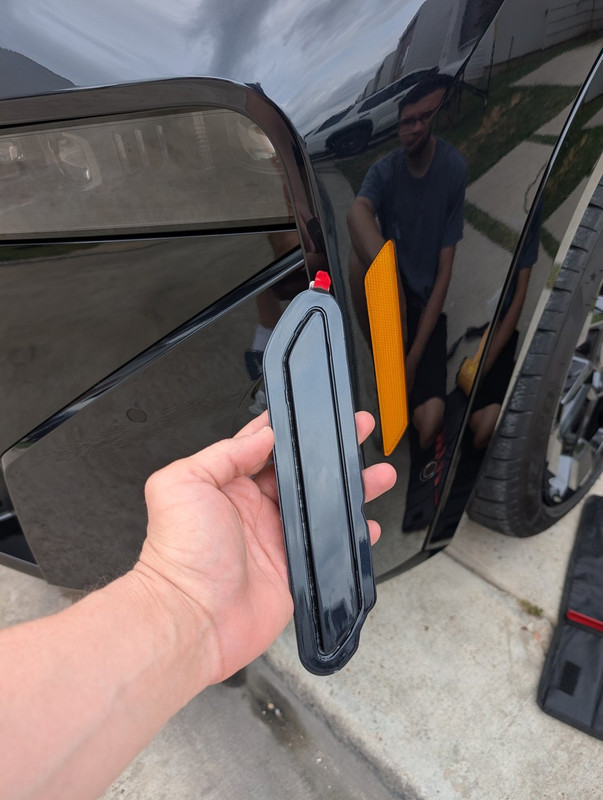 PXL_20250419_220528812