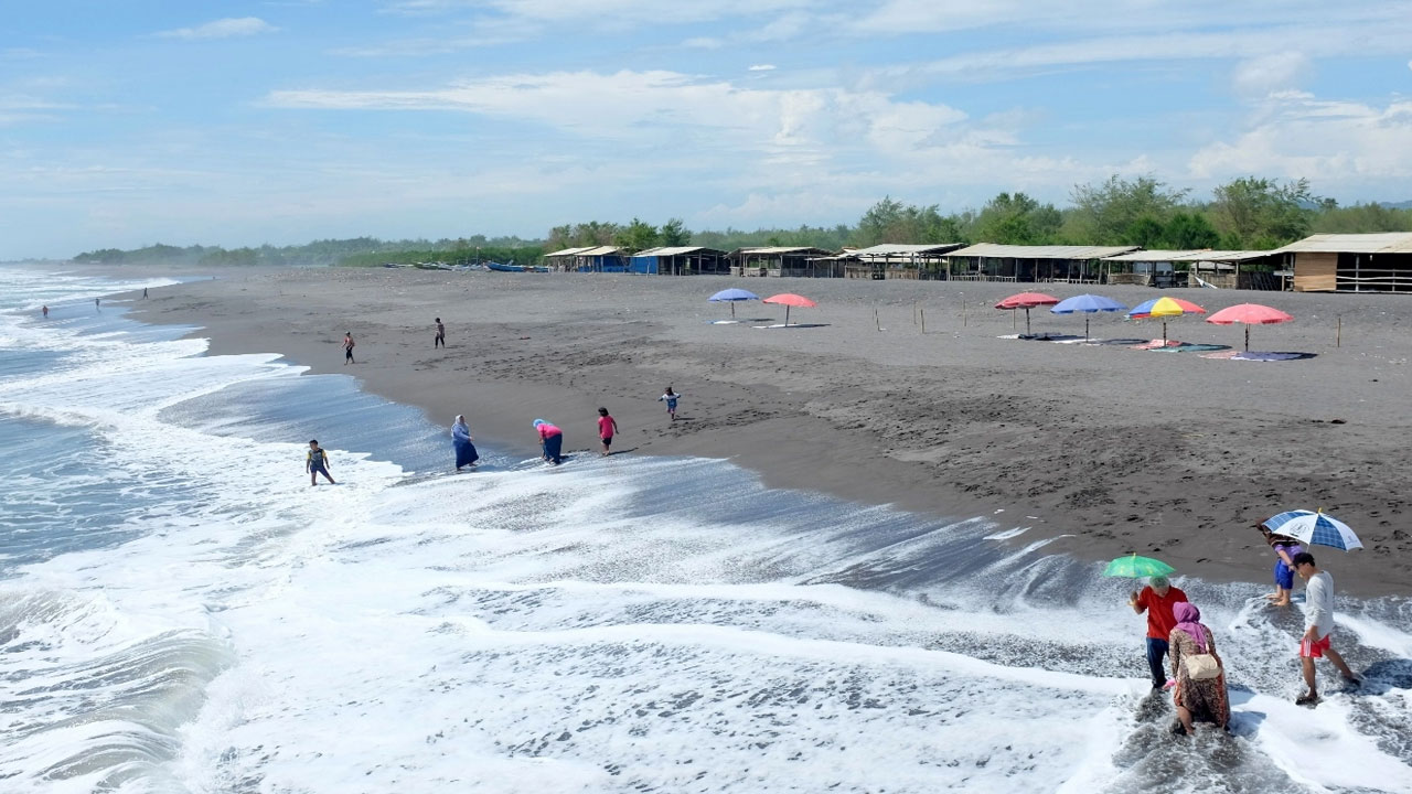 Fasilitas dan Aktivitas Seru di Sekitar Pantai