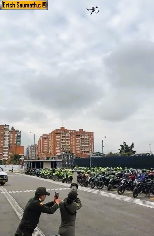 La Policía colombiana neutraliza tres drones que sobrevolaban la casa presidencial