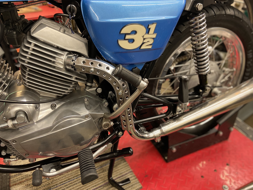 7A7DB6C8-6605-48BD-A45B-781802C4C224