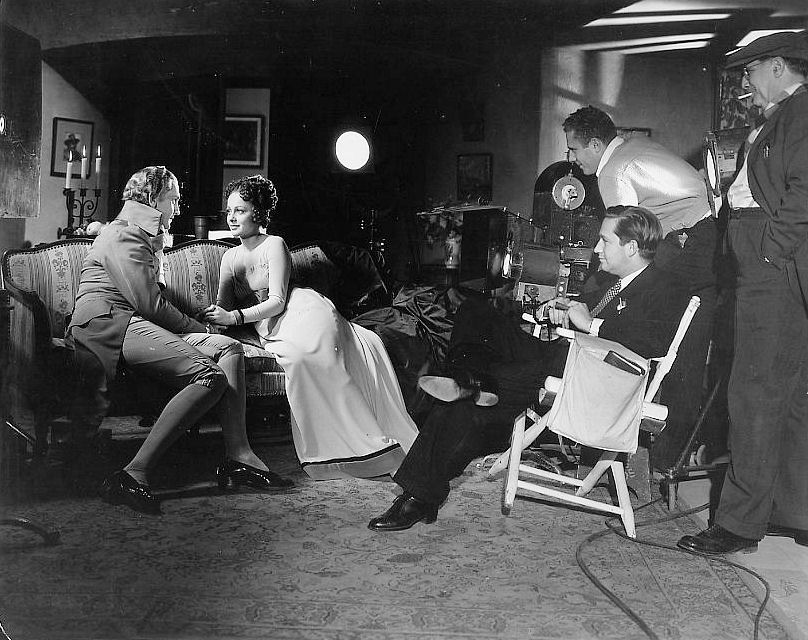 olivia_de_havilland_b51