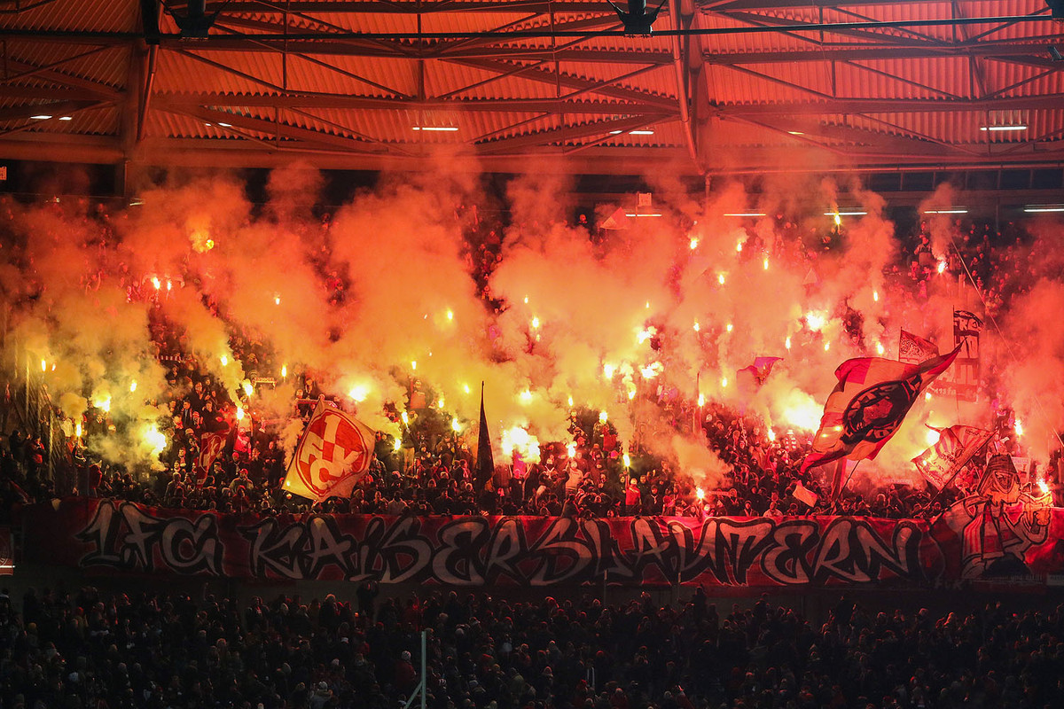 hannover-96-1-fc-kaiserslautern-2-bundesliga-2022-2023-17