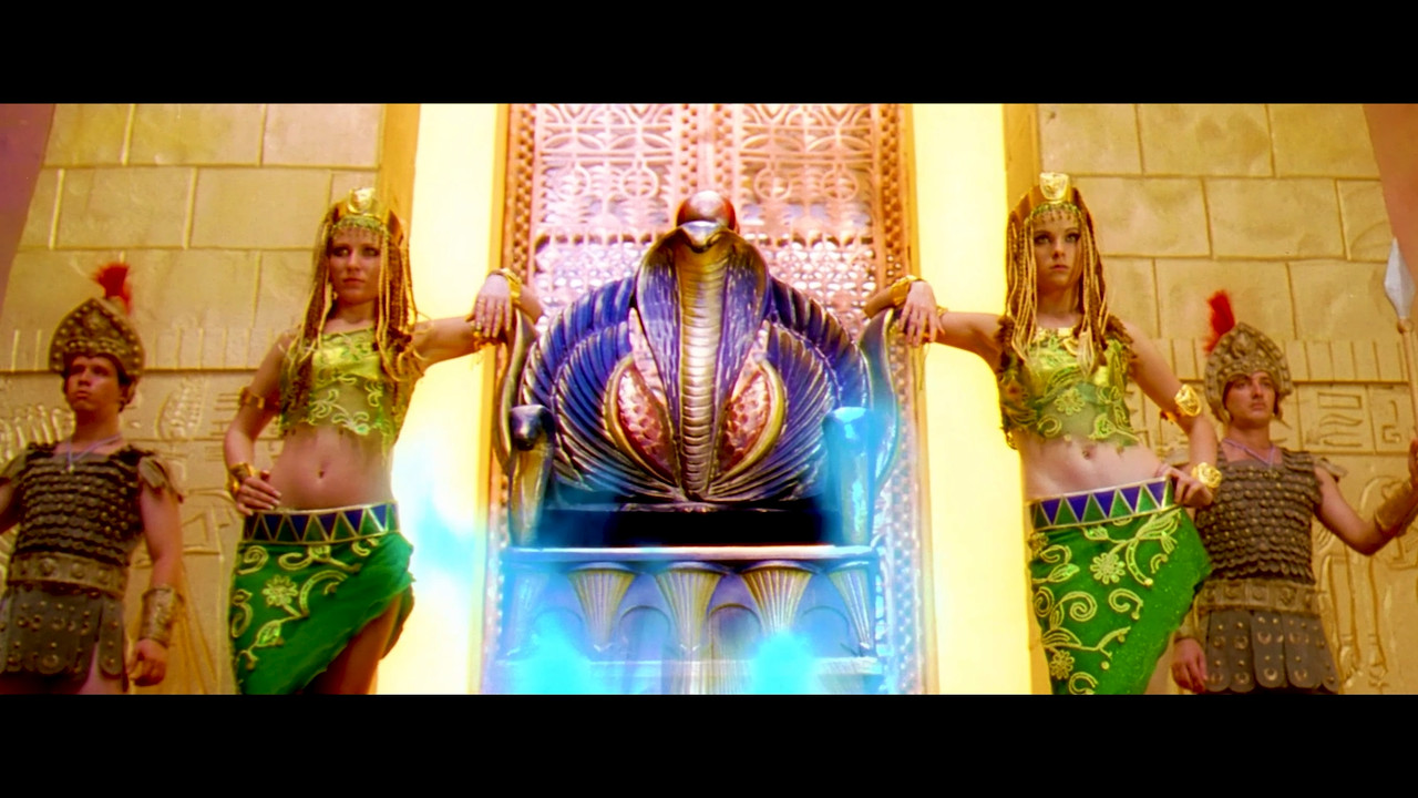 Nayanthara Hot Song 02 From Kuselan 2008 4k.mp4_snapshot_00.10_[2020.12.02_22.28.26]