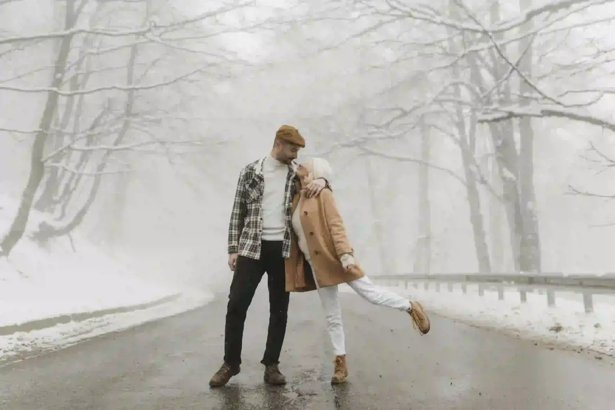 Couple enjoying snow in Shimla Manali by ThrillMyTravel