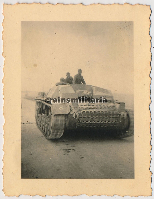 Foto StuG III Sturmgeschütz Narwa Narva Estland 