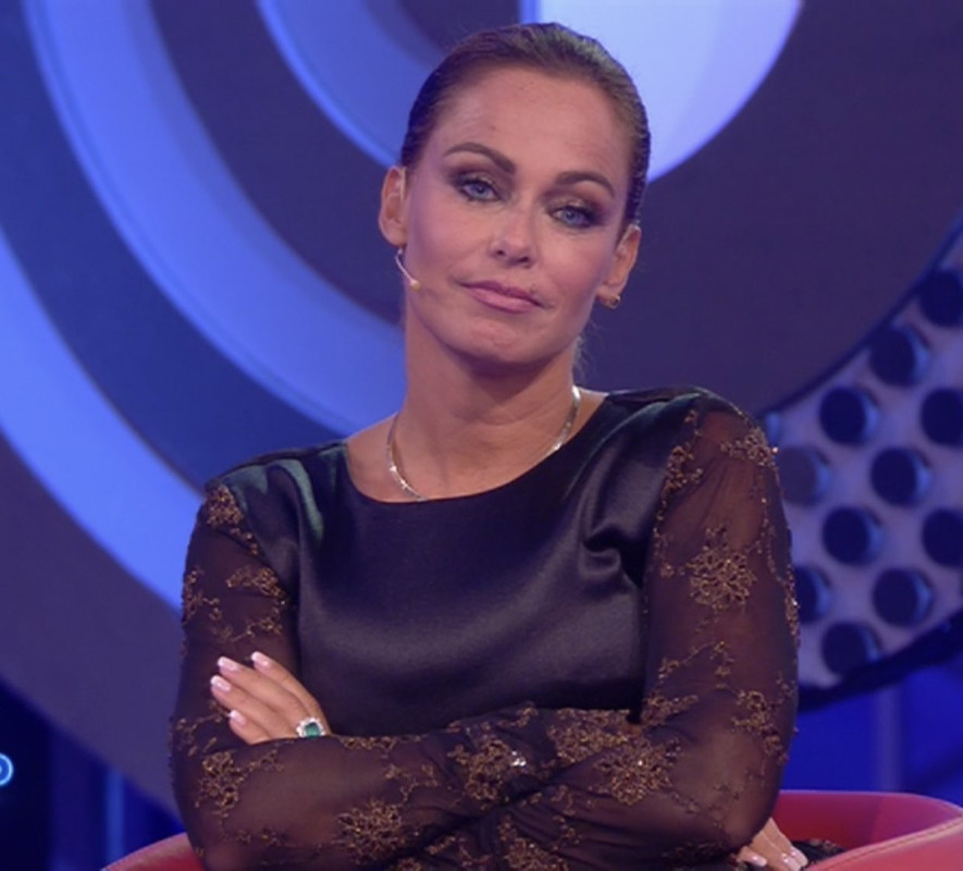 7B8C2EAE-DD76-45A8-8F3F-24C5B9834B41