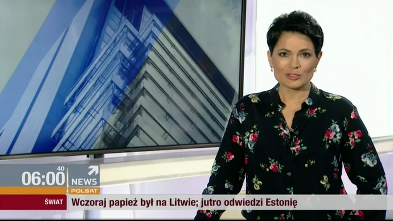 V0323_20180926_001705.mp4_snapshot_00.14_[2018.09.26_15.39.39]