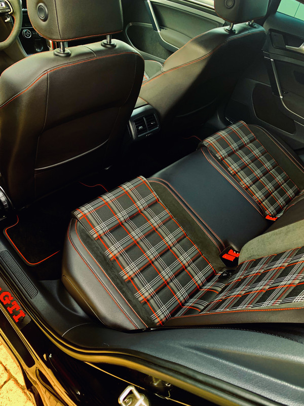 4EAAA897-67E7-4726-9F98-116DF4F28F97