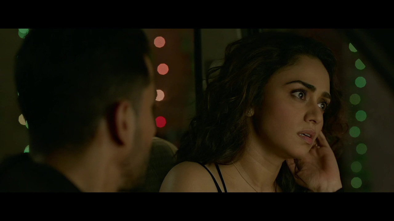 Amruta Khanvilkar 01