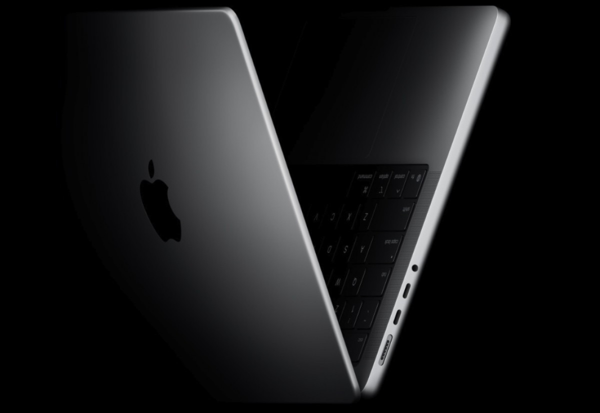 Apple Reportedly Preparing “MacBook Ultra” With Touchscreen and M6 Chip