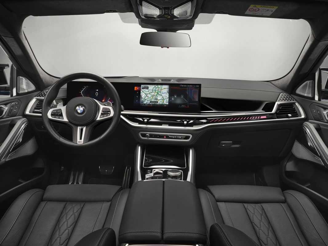 P90492290_highRes_the-new-bmw-x6-m60i-