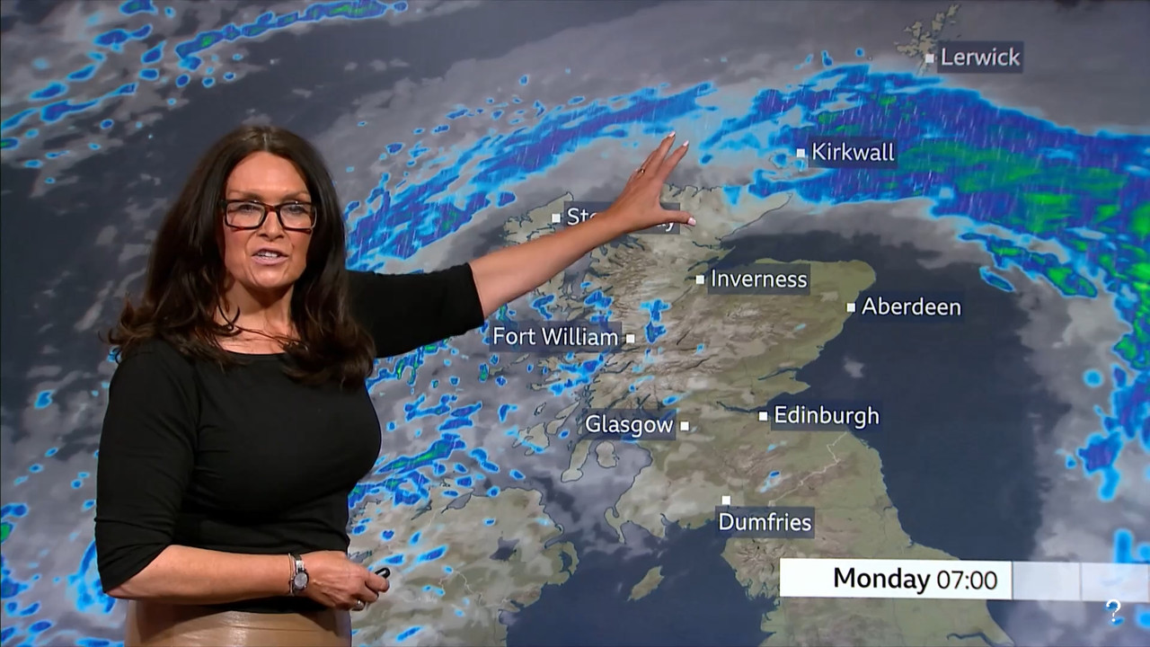 10.16 - 17.05.00 - Reporting Scotland. The latest news and weather fr....ts_snapshot_08.20.756