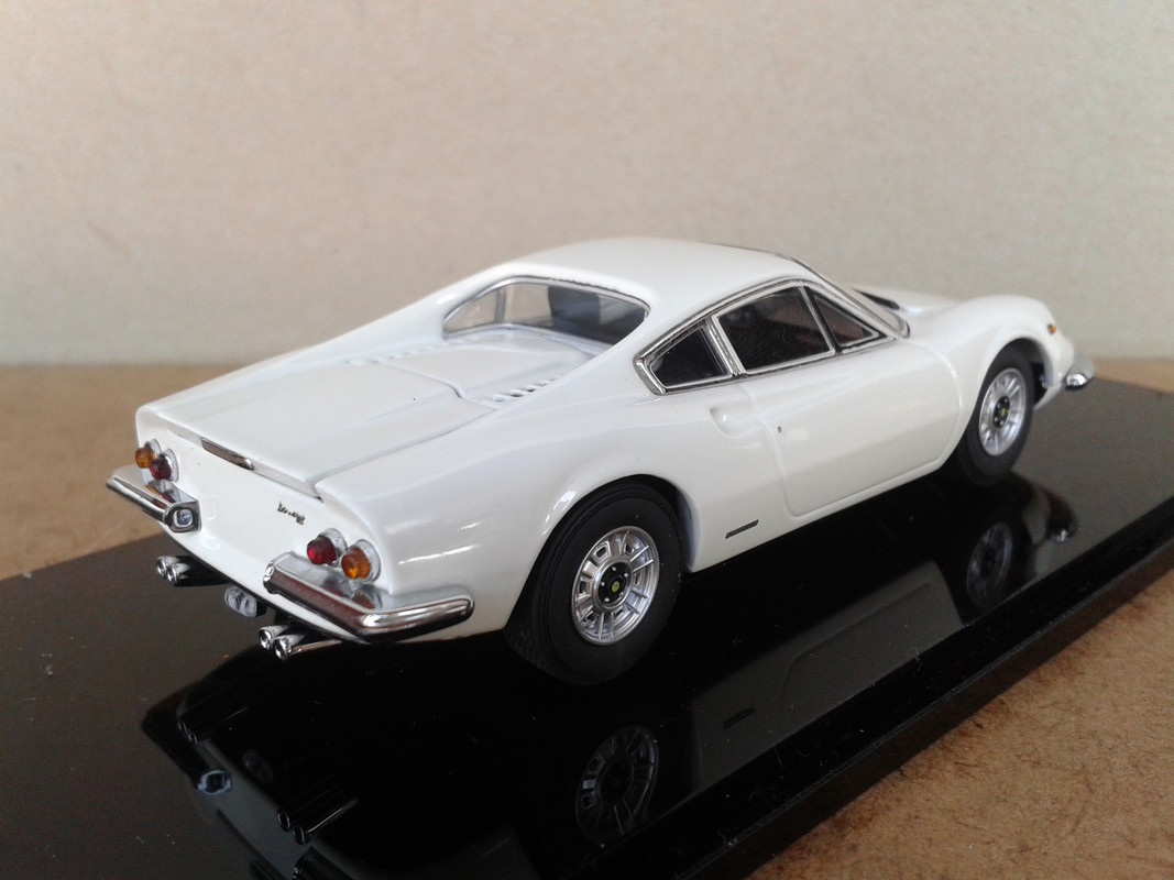 1969 Ferrari Dino 246 GT (Kyosho) (3)